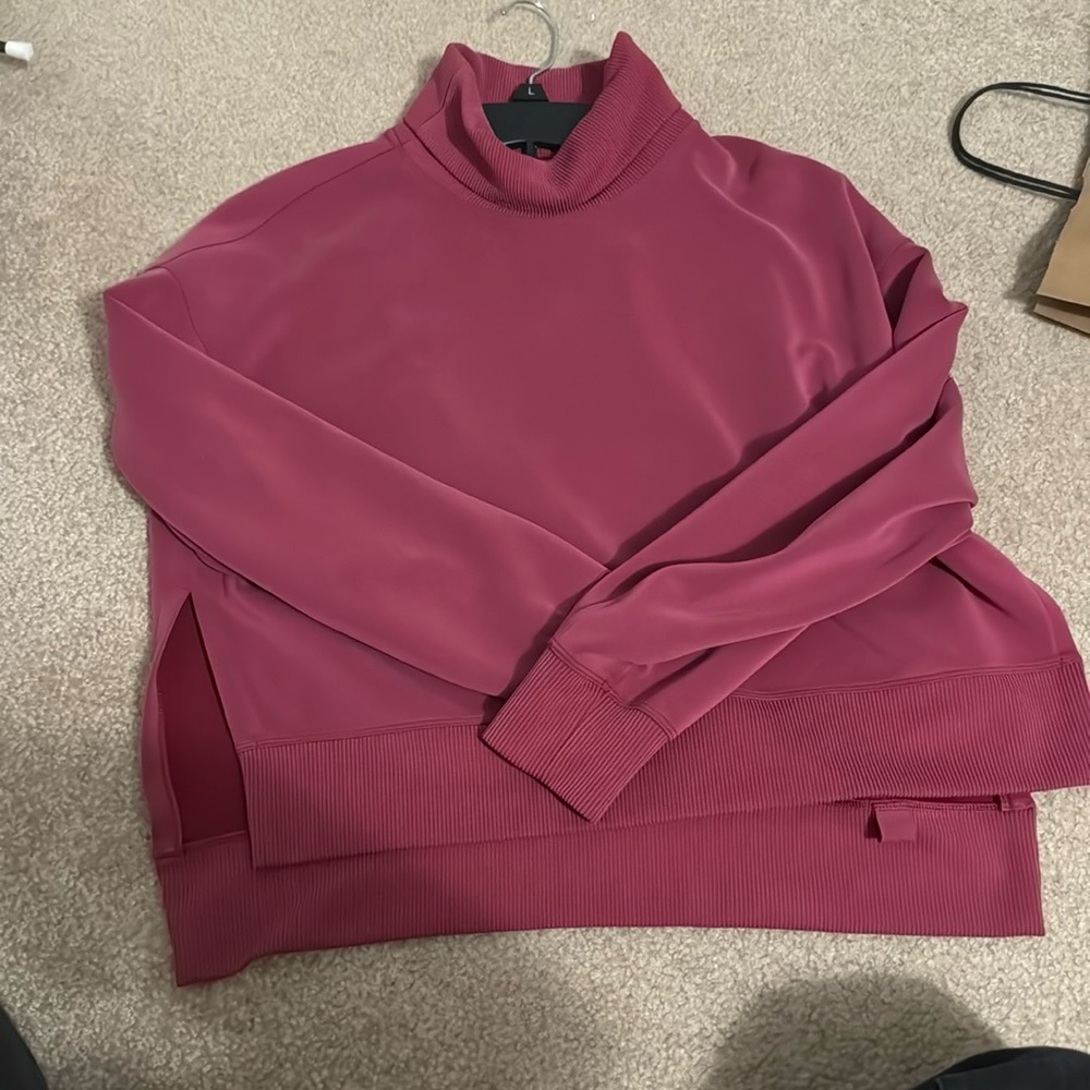 Lululemon turtleneck sweatshirt